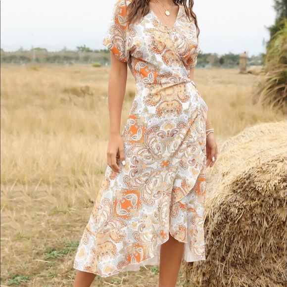 Satin wrap dress - Picture 3 of 5